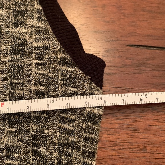 🖤🤍 Dress 👗 - Picture 2 of 4